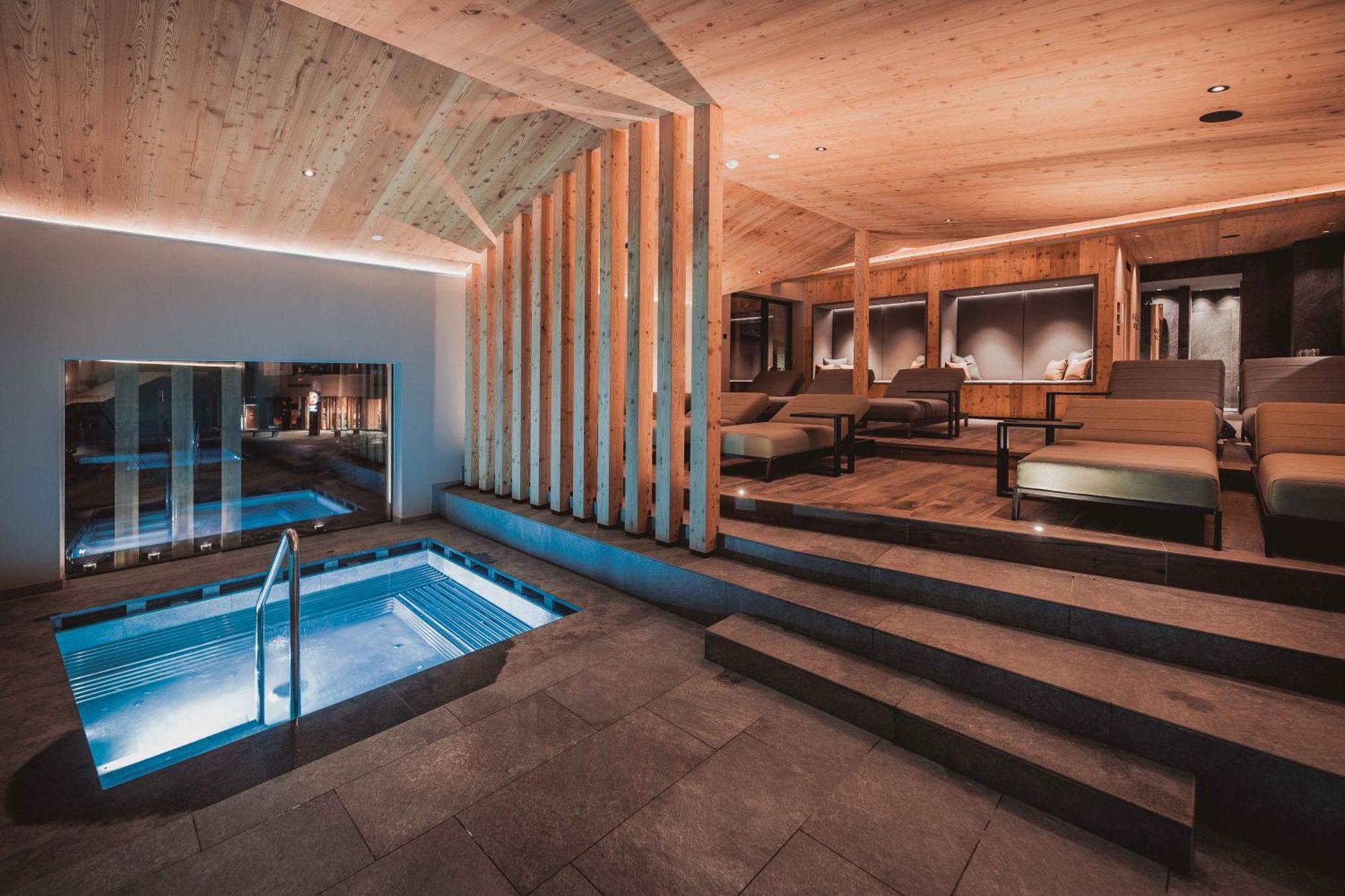 Hotel Continental Dolomites Сельва-ди-Валь-Гардена Экстерьер фото
