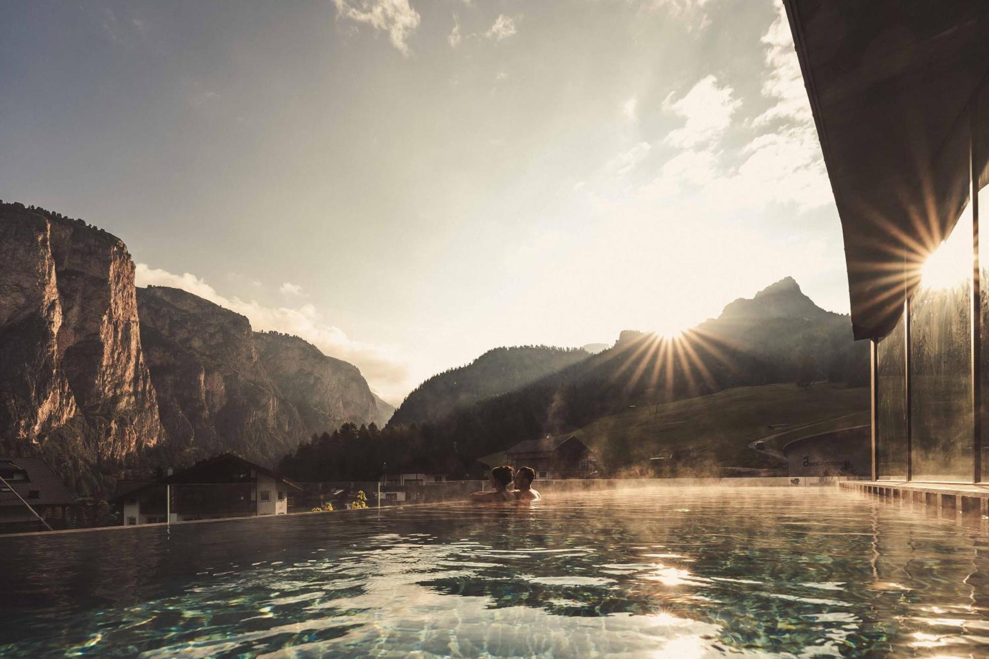 Hotel Continental Dolomites Сельва-ди-Валь-Гардена Экстерьер фото