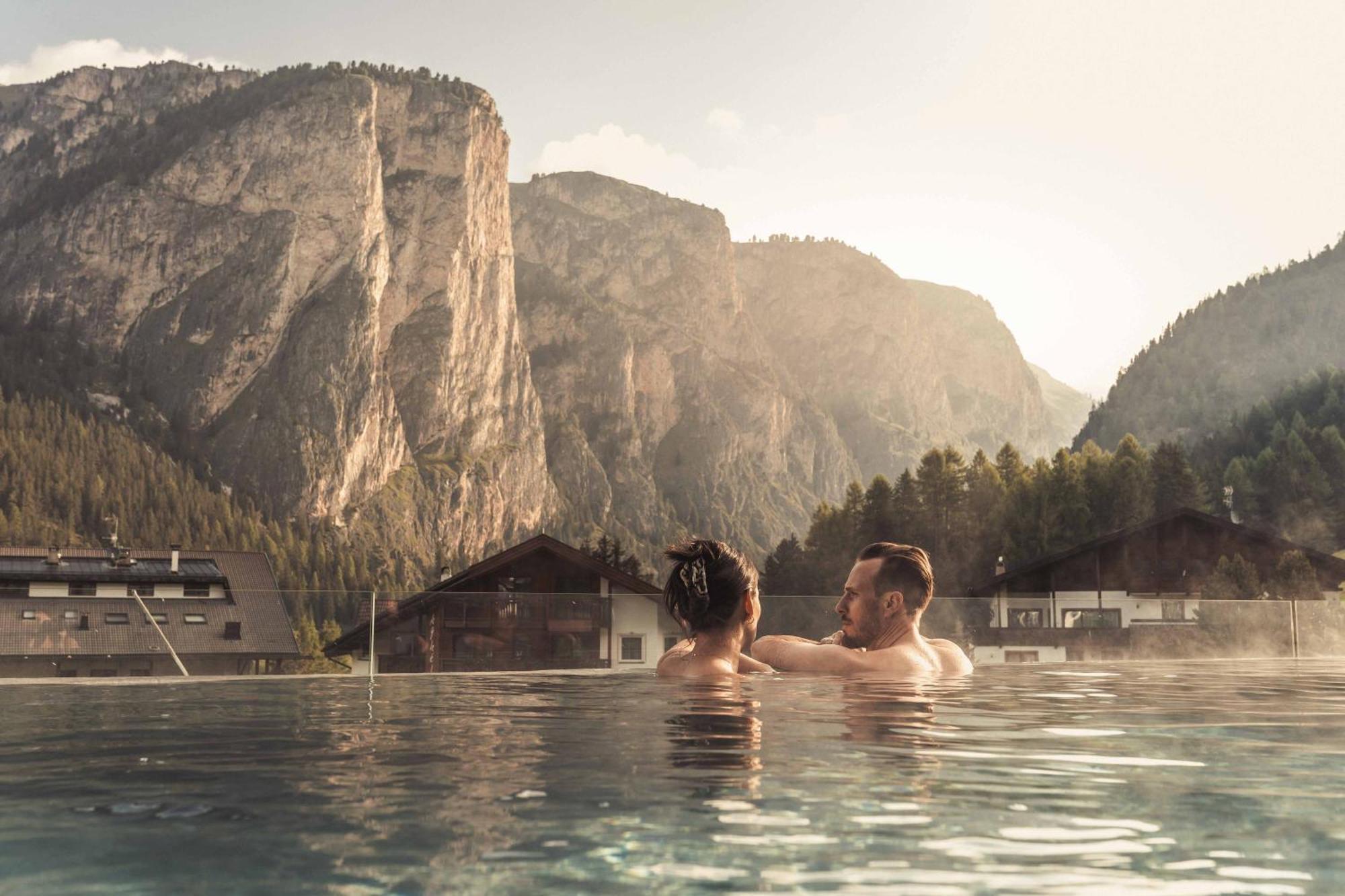 Hotel Continental Dolomites Сельва-ди-Валь-Гардена Экстерьер фото